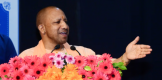 Gorakhpur: कल CM योगी स्मार्ट क्लास का भी करेंगे शुभारंभ, परिषदीय स्कूलों के शिक्षकों को वितरित करेंगे टैबलेट