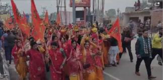 अयोध्या: वशिष्ठ फाउंडेशन के संरक्षण में,500 महिलाओं ने कलश यात्रा निकाली।