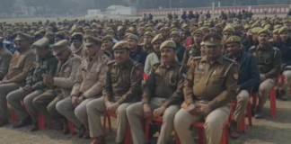लखनऊ – ड्यूटी में लगे सभी पुलिस कर्मियों को जेसीपी एलओ उपेंद्र अग्रवाल ने प्राण प्रतिष्ठा को लेकर ड्यूटी निभाने के लिए ब्रीफ किया,