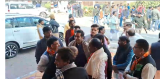 लखनऊ: केंद्रीय मंत्री अनुराग ठाकुर ने आज खिलाड़ियों को सम्मानित किया और उन्हें नियुक्ति पत्र भी दिया।