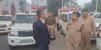 लखनऊ: पुलिस कमिश्नर एसबी शिरोडकर ने प्राण प्रतिष्ठा से पहले अयोध्या जाने वाले श्रद्धालुओं की सुरक्षा योजना का निरीक्षण किया