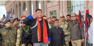 Ayodhya: अपनी कैबिनेट के साथ अयोध्या पहुंचे अरुणाचल के सीएम पेमा खांडू, बोले- अब रामराज्य आया