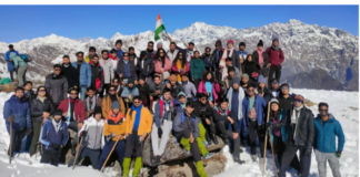 Munsyari: बर्फ के आगोश में उत्तराखंड की मुनस्यारी घाटी, बढ़ गई पर्यटकों की संख्या