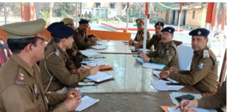 Bihar News: लोकसभा चुनाव को लेकर बिहार-यूपी पुलिस की संयुक्त बैठक, प्रशासनिक गतिविधियां तेज