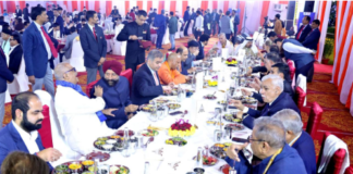 लखनऊ: मुख्यमंत्री योगी ने उद्योगपतियों को दिया रात्रिभोज का आमंत्रण।