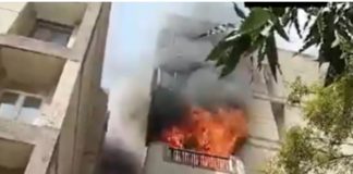 Delhi Fire News: द्वारका में आवासीय अपार्टमेंट के एक फ्लैट में लगी भीषण आग, चौथी मंजिल से कूदने से एक महिला की मौत