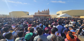 अबू धाबी के हिंदू मंदिर में उमड़ी श्रद्धालुओं की भीड़, पहले ही दिन 65 हजार लोगों ने किए दर्शन; भीड़ देख रह जाएंगे दंग