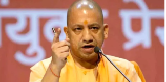 UP Police Paper Leak: पेपर लीक मामले में योगी सरकार की बड़ी कार्रवाई, पुलिस भर्ती बोर्ड की अध्यक्ष रेणुका मिश्रा को हटाया