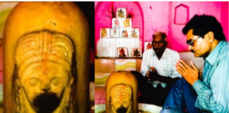 कासगंज :  कासगंज में शिव भक्त दो सौ वर्ष पुराने प्राचीन भूतेश्वर मंदिर में दर्शन तथा जलाभिषेक के लिए जुटे हुए हैं।