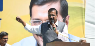 दिल्ली के मुख्यमंत्री अरविंद केजरीवाल और पंजाब के सीएम अरविंद केजरीवाल ने आज अपना लोकसभा चुनाव का प्रचार अभियान शुरू कर दिया।