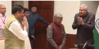 AAP नेता संजय सिंह ने दूसरी बार ली राज्यसभा सदस्य की शपथ, पत्नी अनीता सिंह ने बात कही 