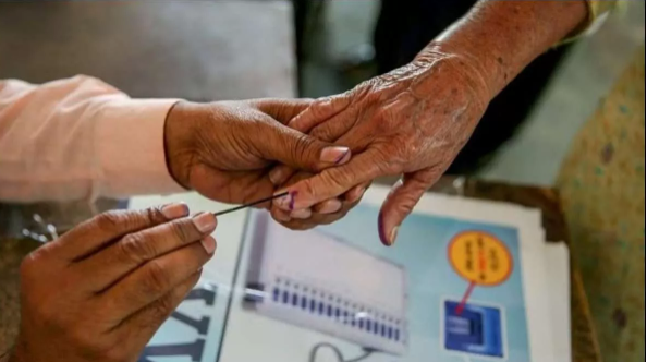 Lok Sabha Elections 2024: लोकसभा चुनाव के दूसरे चरण के लिए नामांकन शुरू, 26 अप्रैल को होगा 88 सीटों पर मतदान