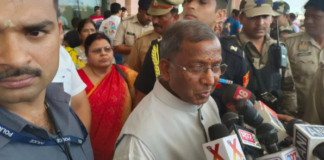 Ayodhya  :  तीन प्रदेशों के राज्यपाल ने रामलला को किया शिरोधार्य, लक्ष्मण आचार्य ने कहा- रामराज्य की परिकल्पना हो रही साकार