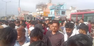 शामली में बड़ा हादसा: कैंटर पलटने से चार लोगों की मौत, परिजनों में मचा कोहराम, रो-रोकर बुरा हाल