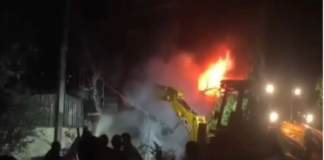 Fire in Gurugram Factory: बंद पड़ी फैक्ट्री के बाहर लगी आग, दमकल की दस गाड़ियां मौके पर पहुंची