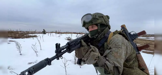 Russia Ukraine War: रूस बोला- बेलारूस सीमा पर यूक्रेनी सैनिकों का जमावड़ा चिंताजनक; यूक्रेन ने दावों को किया खारिज