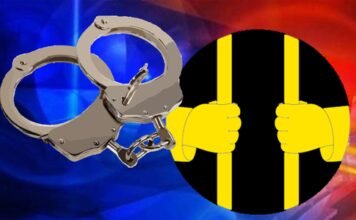 बिहार में मुखिया 1.20 लाख रुपए रिश्वत लेते रंगेहाथ गिरफ्तार 1781106050 arrest1 4iW3RqO
