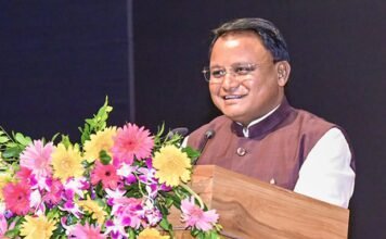 ओडिशा सरकार का आदेश: कॉलेजों के आसपास शराब, तंबाकू और नशीले पदार्थ बेचने वाली दुकानों की होगी जांच 1783026362 20250616326F