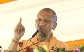 राम को काल्पनिक बताने वाले आस्था की बात कर रहे, ट्रस्ट को बदनाम करना उचित नहीं: सीएम योगी 1783520159 202607083857072