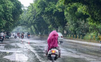 ओडिशा और गुजरात में आईएमडी का रेड अलर्ट, अगले 2-3 घंटे में भारी बारिश का अनुमान 1785003770 20260725310F