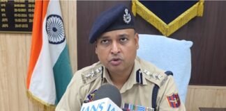 जम्मू-कश्मीर के रामबन में पुलिस ने पीओके में बसे चार आतंकवादियों की संपत्ति जब्त की