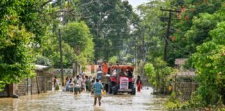 असम में बाढ़ से मरने वालों की संख्या 80 हुई, आठ जिलों में 2.12 लाख से अधिक लोग प्रभावित