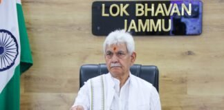 कुलगाम आतंकी हमले के बाद एलजी मनोज सिन्हा ने बुलाई उच्च स्तरीय बैठक, बाहरी श्रमिकों की सुरक्षा पर जोर