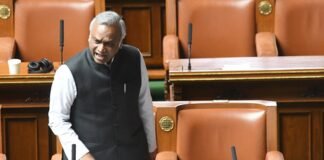 कर्नाटक: पुलिस कॉन्स्टेबल भर्ती के उम्मीदवारों के विरोध-प्रदर्शन पर प्रियांक खड़गे के बयान पर भाजपा उग्र