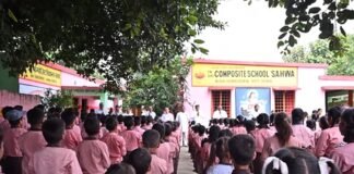 योगी सरकार में बदली बेसिक शिक्षा की तस्वीर, देवरिया के सहवा का पीएमश्री कंपोजिट विद्यालय बना प्रदेश का मॉडल स्कूल