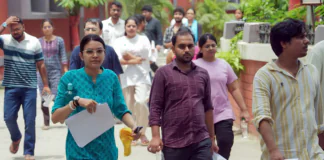 यूपीपीएससी-2025 मेंस के सफल अभ्यर्थियों को इंटरव्यू की तैयारी का मॉक मंच, योगी सरकार ने बढ़ाया आत्मविश्वास