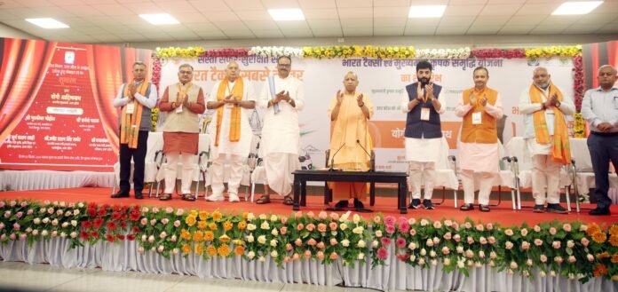 जीरो कमीशन पर चलेगी भारत टैक्सी, चालक को पांच लाख की सामाजिक सुरक्षा: मुख्यमंत्री योगी आदित्यनाथ