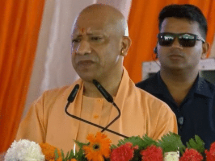 गांव से ग्लोबल तक की यात्रा है प्रधानमंत्री मोदी की 25 वर्षों की सेवा: मुख्यमंत्री योगी