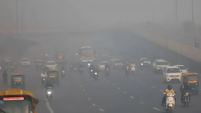 हाईवे-एक्सप्रेसवे पर बढ़ेगी सुरक्षा, शीतलहर-कोहरे में हादसे रोकने के लिए योगी सरकार ने शुरू की तैयारी