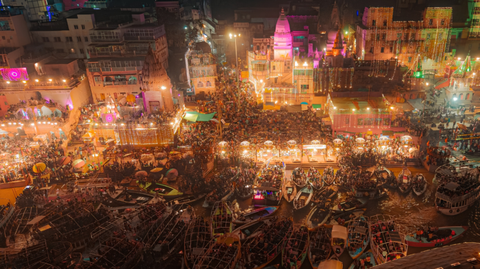 दीपों की आभा से जगमगाएगी वाराणसी, पर्यटकों को मिलेगा ‘दिव्य काशी अनुभव’