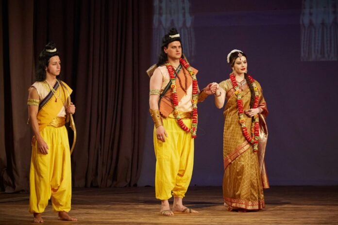 श्रीराम के स्वागत में मास्को तैयार, रामायण के पात्रों के वस्त्र दिल्ली के चांदनी चौक से खरीदकर ले गए रूस