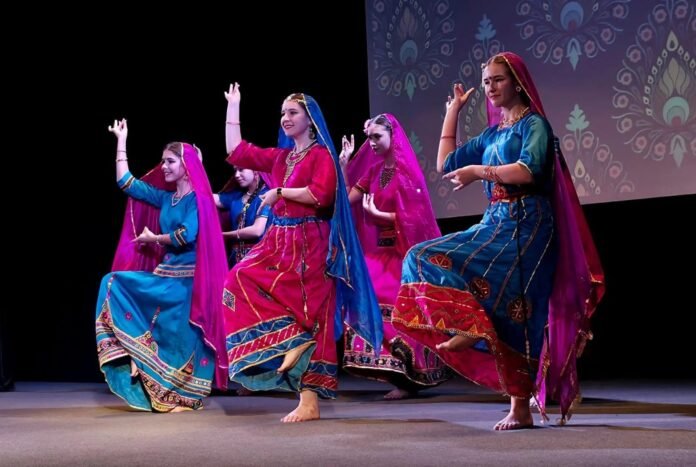 अयोध्या का वैभव सात समन्दर पार, रूसी बोले- दोनों देशों को जोड़ रही श्री राम की लीला