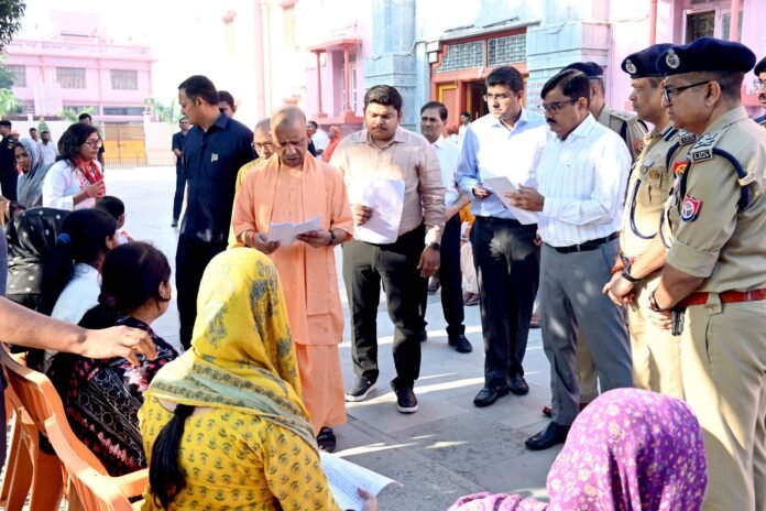 जनता दर्शन में मुख्यमंत्री ने दिए अधिकारियों को निर्देश, कहा- जन कल्याण सरकार का संकल्प